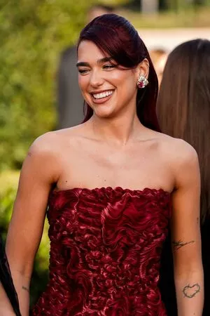 Dua Lipa OnlyFans Leaked Free Thumbnail Picture - #89AfydS02g