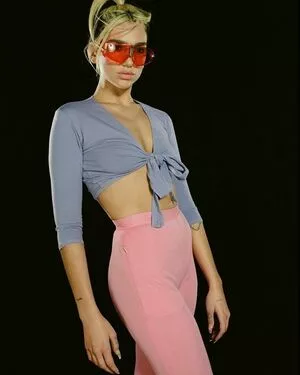 Dua Lipa OnlyFans Leaked Free Thumbnail Picture - #COAzBlo7og