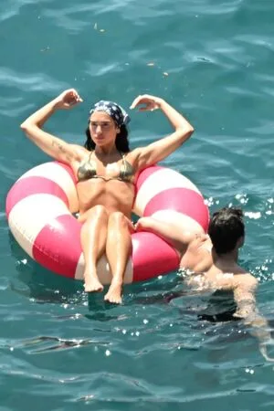 Dua Lipa OnlyFans Leaked Free Thumbnail Picture - #DRsHpBDxVl