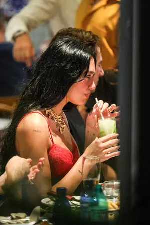 Dua Lipa OnlyFans Leaked Free Thumbnail Picture - #DUEGrnm8nv