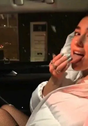 Dua Lipa OnlyFans Leaked Free Thumbnail Picture - #F8hj6Tg4BY