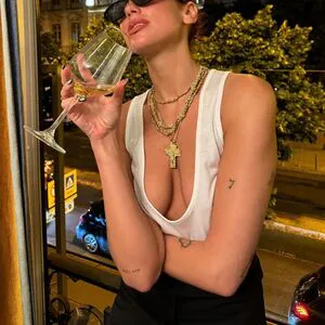 Dua Lipa OnlyFans Leaked Free Thumbnail Picture - #GbxPnRxUnS