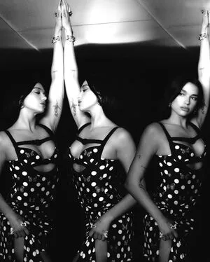 Dua Lipa OnlyFans Leaked Free Thumbnail Picture - #GfxJVyr6AY