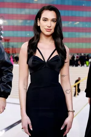 Dua Lipa OnlyFans Leaked Free Thumbnail Picture - #IBaMoAdpka