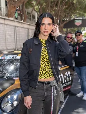 Dua Lipa OnlyFans Leaked Free Thumbnail Picture - #IYLLYiCnco