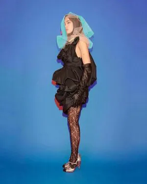 Dua Lipa OnlyFans Leaked Free Thumbnail Picture - #P9AhAMhYai