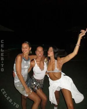 Dua Lipa OnlyFans Leaked Free Thumbnail Picture - #QZ1KKSBudW