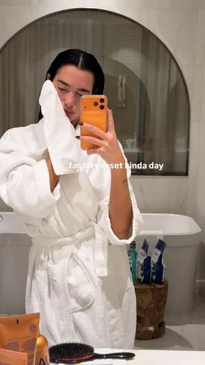 Dua Lipa OnlyFans Leaked Free Thumbnail Picture - #SCCDXxnPW0