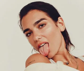 Dua Lipa OnlyFans Leaked Free Thumbnail Picture - #SdhNk8wvbT