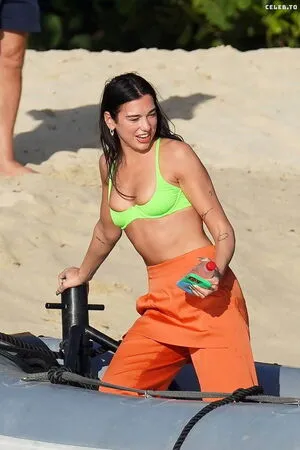 Dua Lipa OnlyFans Leaked Free Thumbnail Picture - #YHcs554oct