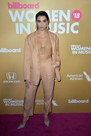 Dua Lipa OnlyFans Leaked Free Thumbnail Picture - #at70T5I8AR