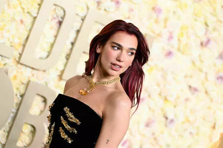 Dua Lipa OnlyFans Leaked Free Thumbnail Picture - #ciBZ8PMQ38