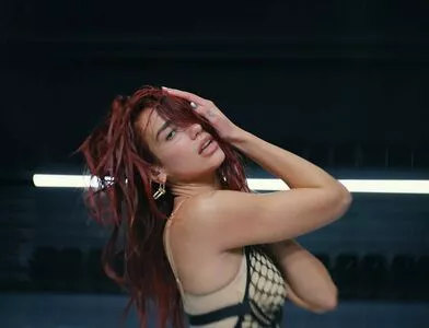 Dua Lipa OnlyFans Leaked Free Thumbnail Picture - #f9Vs4In38H