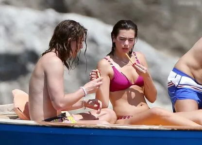 Dua Lipa OnlyFans Leaked Free Thumbnail Picture - #qJ9RfRG2b9