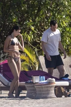 Dua Lipa OnlyFans Leaked Free Thumbnail Picture - #tvAgMHy1r5