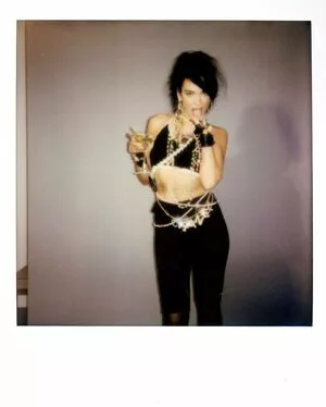 Dua Lipa OnlyFans Leaked Free Thumbnail Picture - #wWseisOVUL