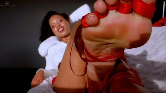 Duchess Skylark OnlyFans Leaked Free Thumbnail Picture - #6SV2lw81MV