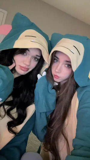 Duckie Cos OnlyFans Leaked Free Thumbnail Picture - #pgAoLjLIsL