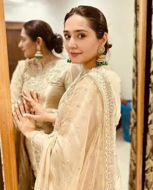 Dur E Fishan OnlyFans Leaked Free Thumbnail Picture - #xSmR6hCC0h