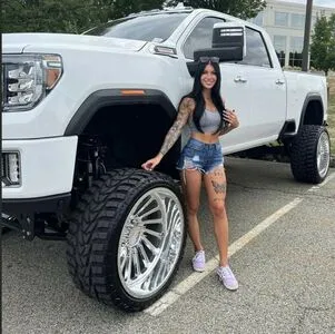 Duramaxprincessss OnlyFans Leaked Free Thumbnail Picture - #gdtNDgnV55