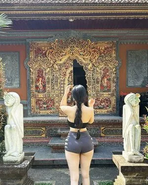 Duyenn Hipp OnlyFans Leaked Free Thumbnail Picture - #1InkJiv3WO