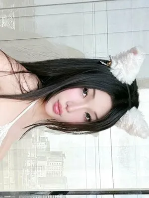 Duyenn Hipp OnlyFans Leaked Free Thumbnail Picture - #54nBnqamNg