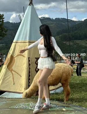 Duyenn Hipp OnlyFans Leaked Free Thumbnail Picture - #8zYVnFFyku