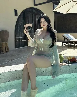 Duyenn Hipp OnlyFans Leaked Free Thumbnail Picture - #CdHZwd48ew