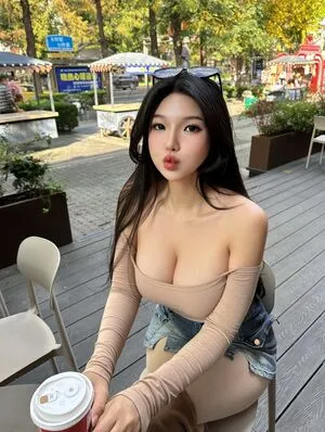 Duyenn Hipp OnlyFans Leaked Free Thumbnail Picture - #DHV5EdOshm