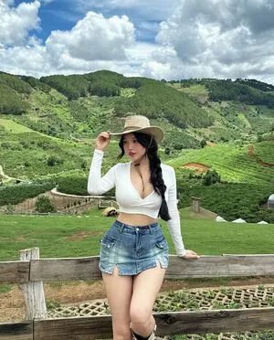 Duyenn Hipp OnlyFans Leaked Free Thumbnail Picture - #E8utoxirDl