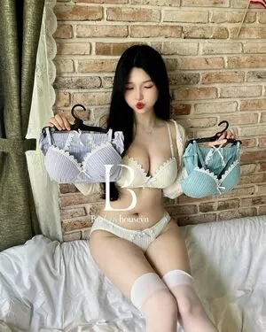 Duyenn Hipp OnlyFans Leaked Free Thumbnail Picture - #UTzl5A9fvc