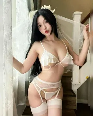 Duyenn Hipp OnlyFans Leaked Free Thumbnail Picture - #Xkc1oV7Mai