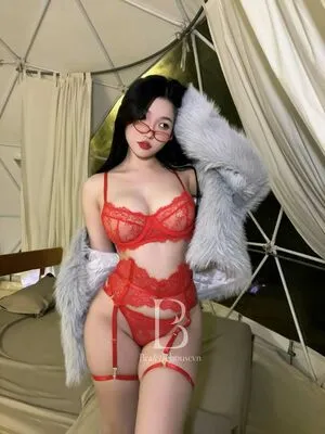 Duyenn Hipp OnlyFans Leaked Free Thumbnail Picture - #bgZORZZmco