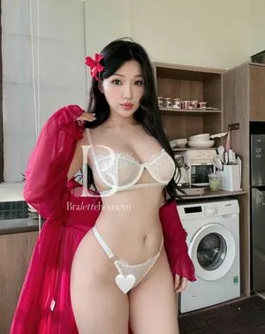 Duyenn Hipp OnlyFans Leaked Free Thumbnail Picture - #eGIW2RDnaW