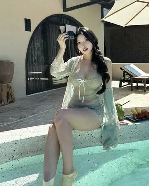 Duyenn Hipp OnlyFans Leaked Free Thumbnail Picture - #enp7JfnryV