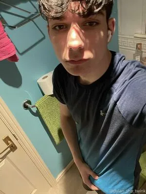 Dylan The Twink OnlyFans Leaked Free Thumbnail Picture - #YnfF2C9YRU