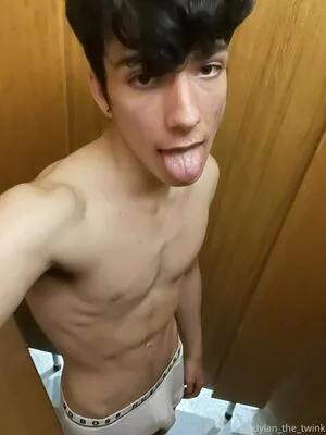 Dylan The Twink OnlyFans Leaked Free Thumbnail Picture - #x6Ib5g2SYE