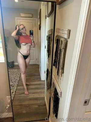 Dz Ella OnlyFans Leaked Free Thumbnail Picture - #snj0ZQ644q
