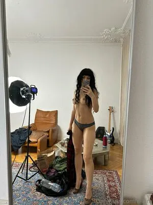 E Kira OnlyFans Leaked Free Thumbnail Picture - #7ExtxKLhEg