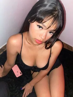 E M M A OnlyFans Leaked Free Thumbnail Picture - #keJGNeZ39H