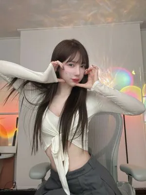 E000e77 OnlyFans Leaked Free Thumbnail Picture - #87JUrnUSWc