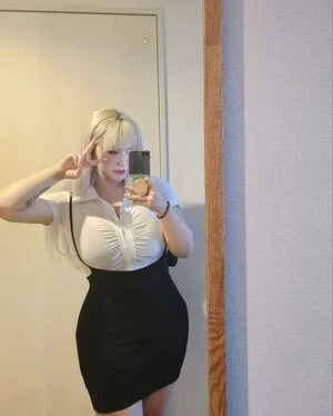 e_chi_h OnlyFans Leaked Free Thumbnail Picture - #re5n4Bz2v1