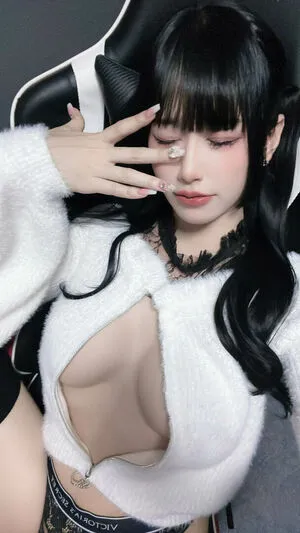 Earnieshime OnlyFans Leaked Free Thumbnail Picture - #s3CngqXTko
