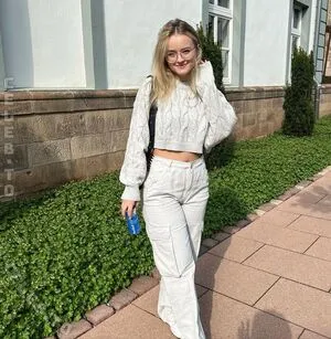 Easyemi OnlyFans Leaked Free Thumbnail Picture - #5X0Bu0TNGI