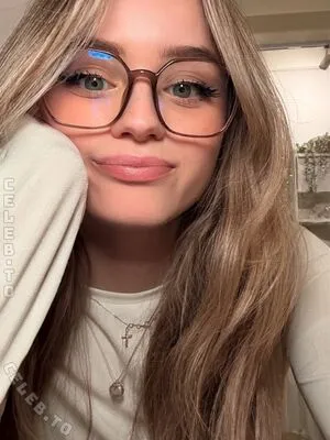 Easyemi OnlyFans Leaked Free Thumbnail Picture - #8mIOwybxYx