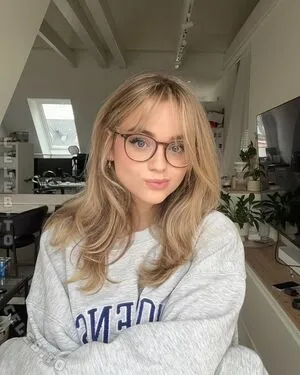 Easyemi OnlyFans Leaked Free Thumbnail Picture - #TJClOa25qS