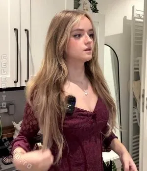 Easyemi OnlyFans Leaked Free Thumbnail Picture - #nCZVDxUA8m