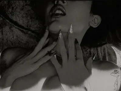 Eattheartintro OnlyFans Leaked Free Thumbnail Picture - #Q7evIMM2bM