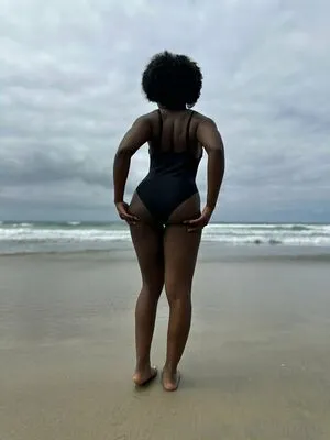 Ebony Butts OnlyFans Leaked Free Thumbnail Picture - #KJVWxFlB92