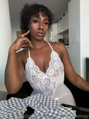 Ebonyastrology OnlyFans Leaked Free Thumbnail Picture - #aGRmyI1Wlo